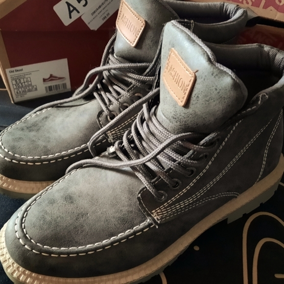 Soft leather gray boots. Men size 8.5 - 9. Casual street hiking biker unisex New - Picture 10 of 10